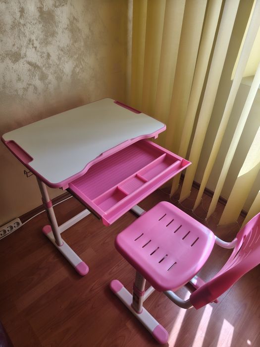 Set birou plus scaun pentru fetițe