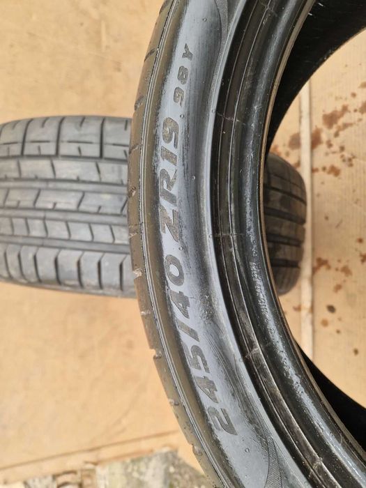 2 Pirelli R19 245/40 Летни гуми  DOT1821