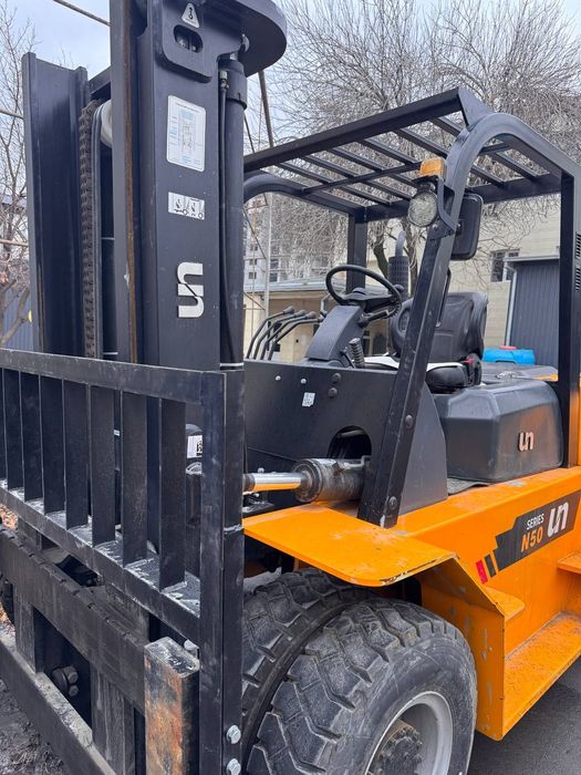 5 tonnali kara sotiladi