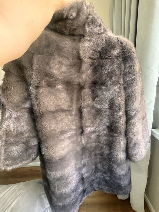 Продам норковую шубу