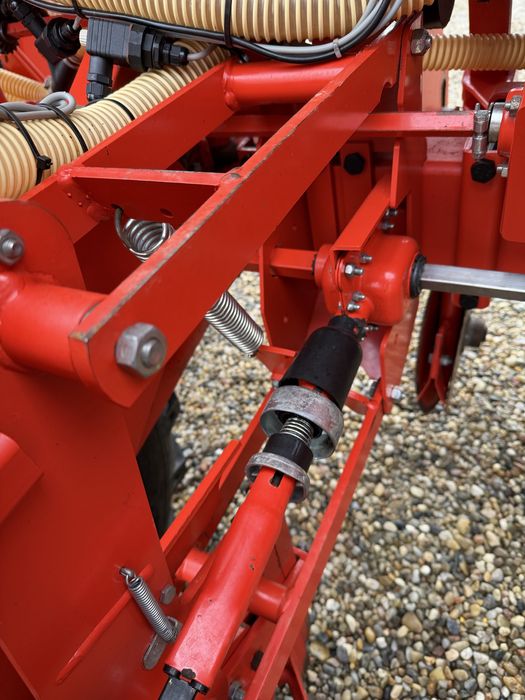 Semanatoare precizie pe disc  gaspardo nu kuhn monosem