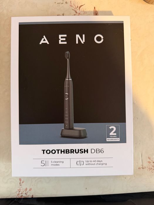 Ел. Четка за зъби с 1 неизползвана глава