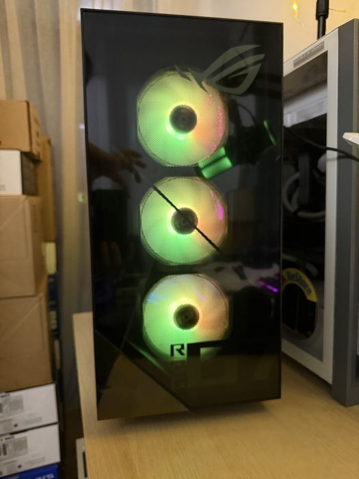 Nou, 0 ore. PC Gaming Asus ROG Ryzen 5 8400F RTX5070 16GB 1TB