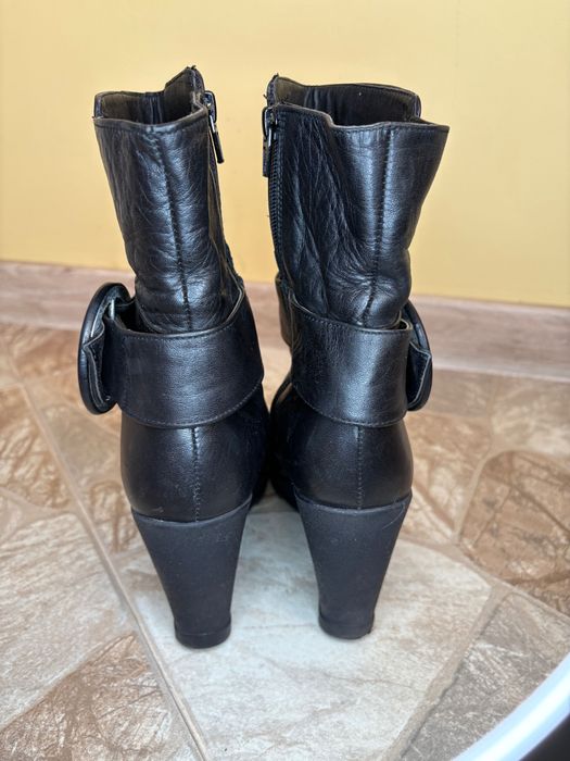 Дамски боти от естествена кожа