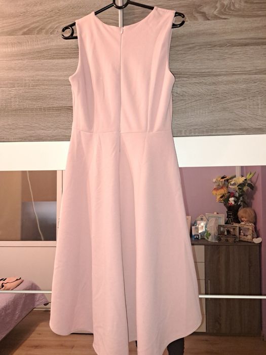 Рокля официални