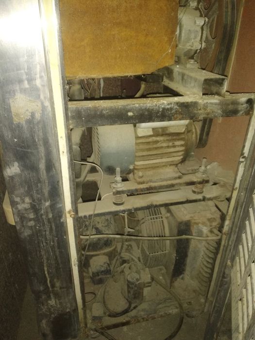 Muzqaymoq apparatlar sotiladi 3tasi 10 mln so'm kelishamiz.