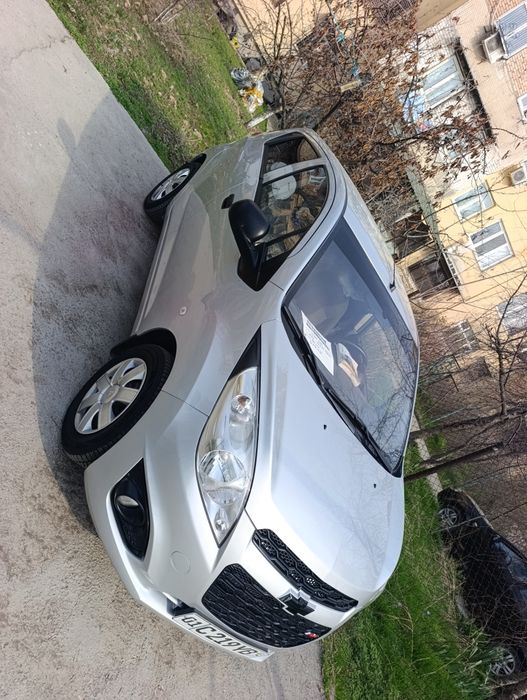 Спарк сотилади срочно