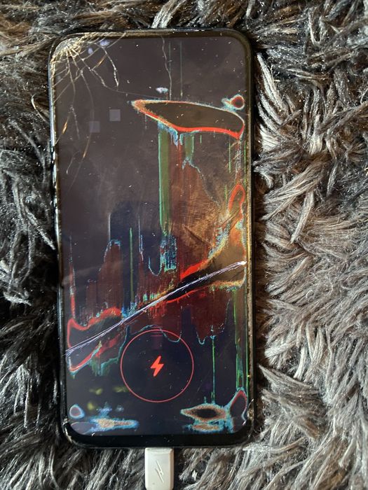 Vând două telefoane pentru piese