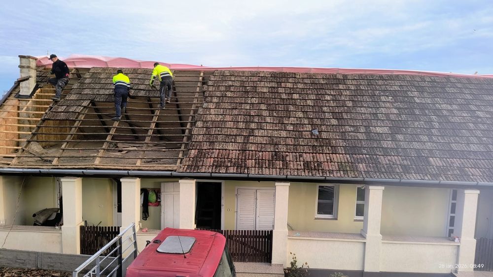 Montaj acoperisuri si reparati de urgenta