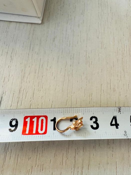 Продам золотые сережки