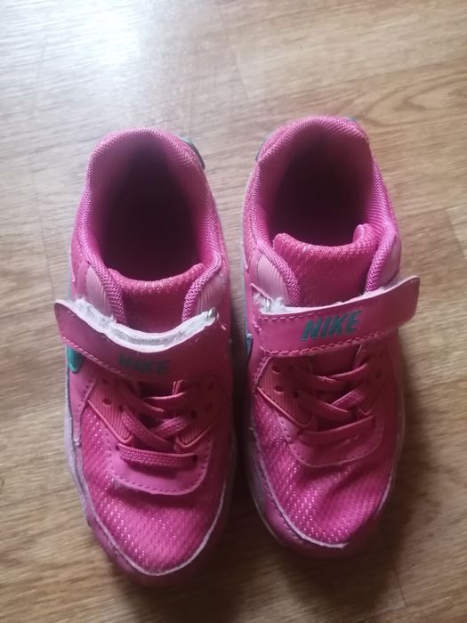 Кроссовки на девочку