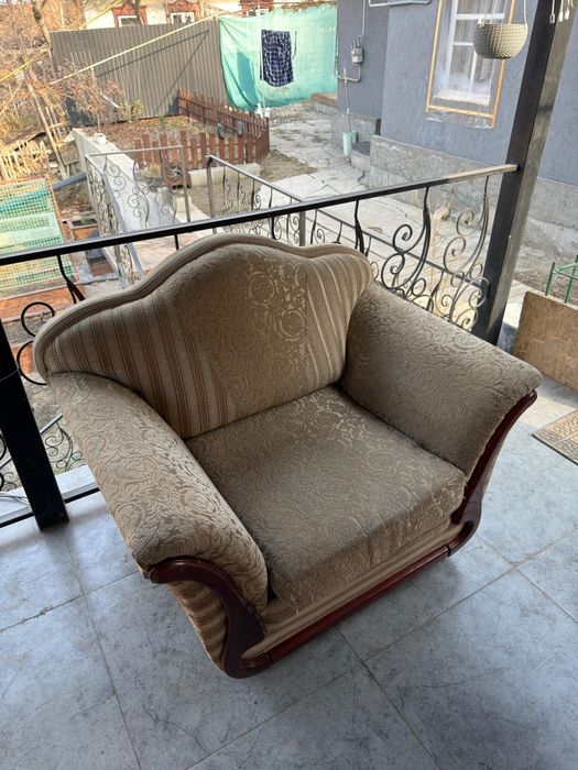 Продам кресло ( не раскладывается)