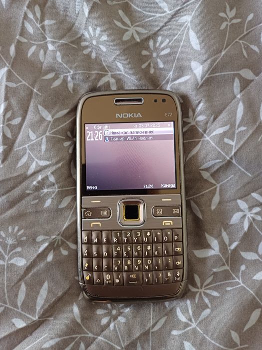 Nokia E72 и нов панел