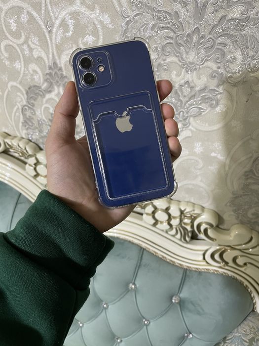 Продам телефон Айфон 12 128Gb