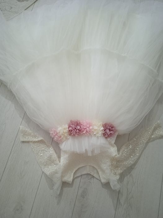 Продам платье для девочки