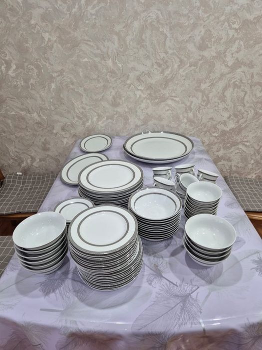 Сервиз столовый.
