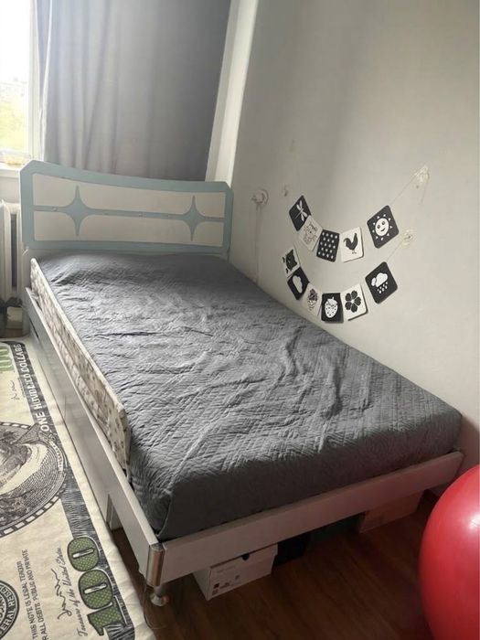 Продам спальный гарнитур