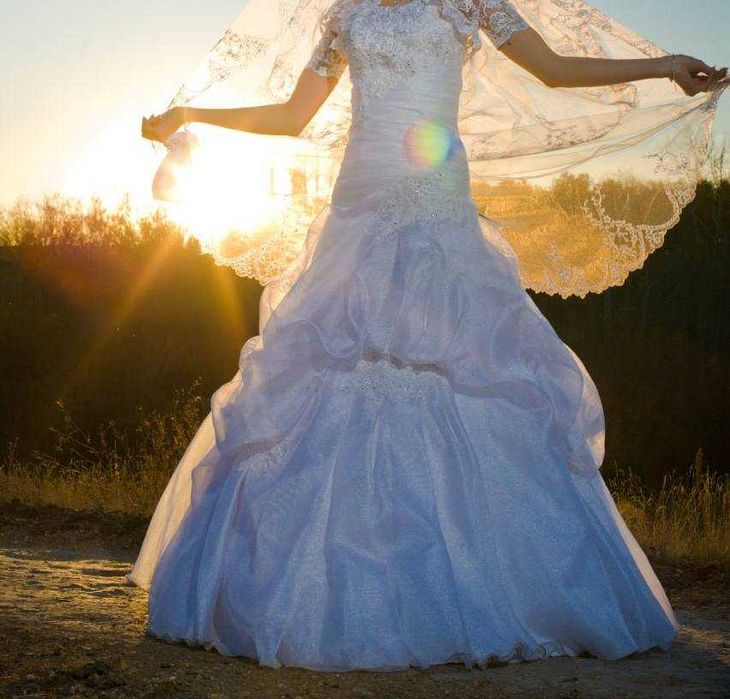дарю свадебное платье