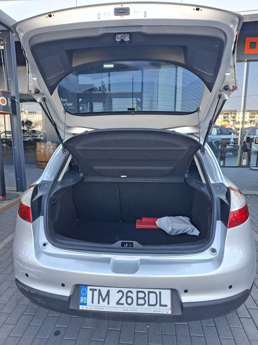 Renault Megane 110 CP, 1600 cmc, 130.000 Km, benzina, an 2011