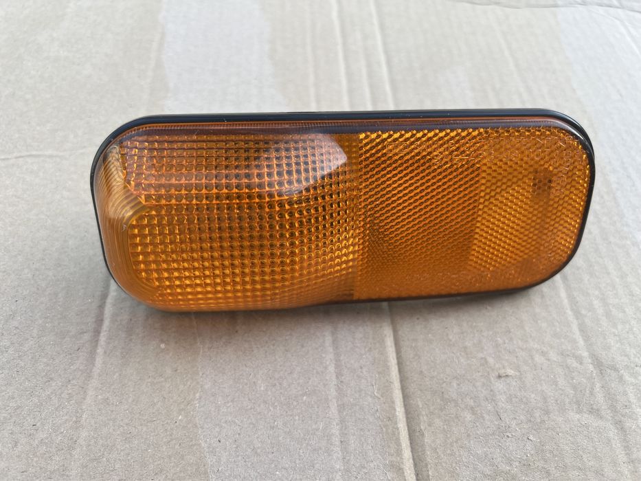 Повторитель поворотника hyundai hd на дверь