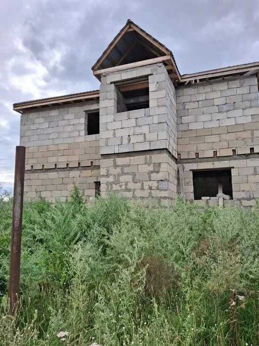 Продам недостроенный коттедж в Бишкуле
