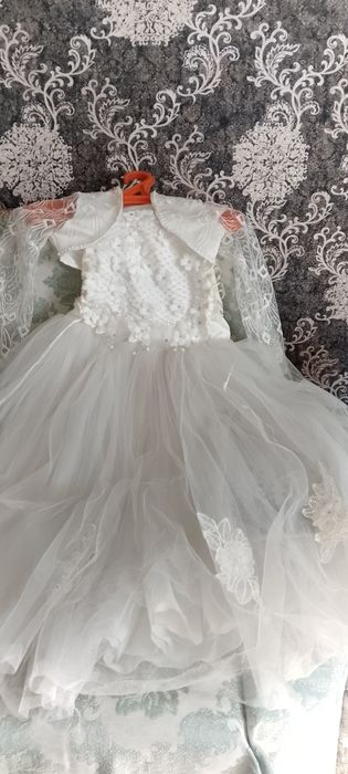 Продам бальный детский платье