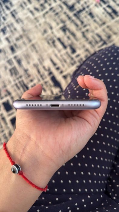 продаю айфон 11 все подробности в лс