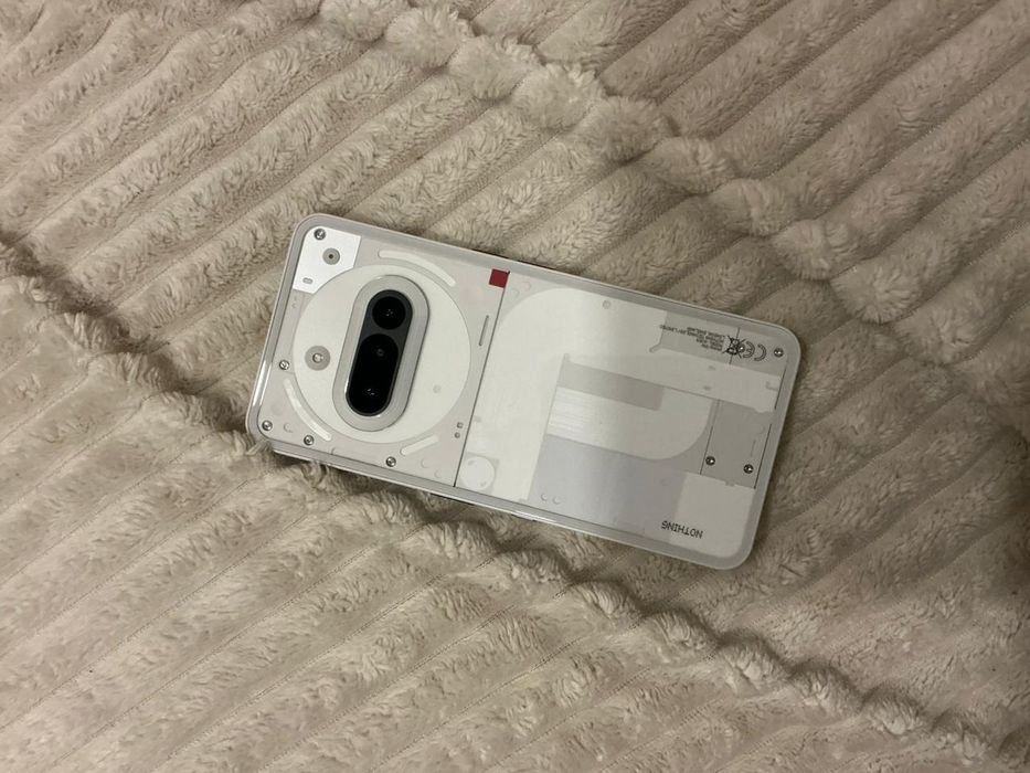 Обменяю nothing phone 3a и iPhone 11