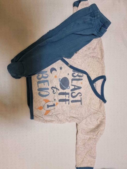 ЛОТ 5 бр Бебешки комплекти 0-3 месеца