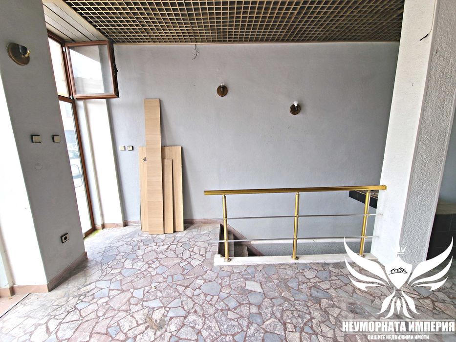 Дава се под наем Магазин в Асеновград - 376 кв.м за 300.9 € - Снимка #5