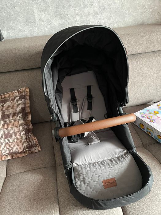 Коляска Tomix Aura 2в 1
