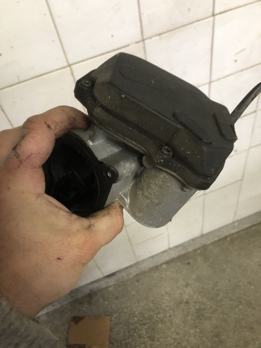 Дросели за Ауди 2.0 тдй