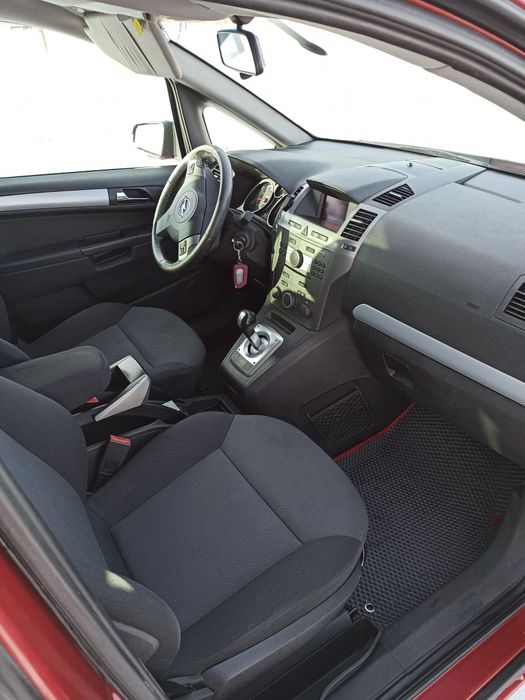 Продам Opel Zafira B