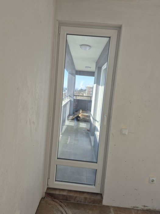 Тристаен апартамент ново строителство.