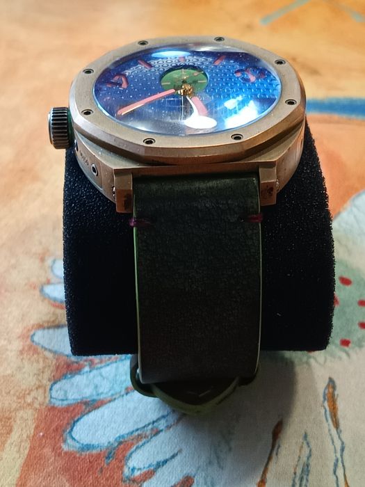 Часовник "Virbus Unitis" Selita automat