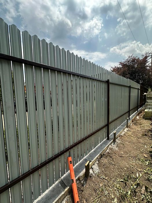 Producător de garduri și porți orice model