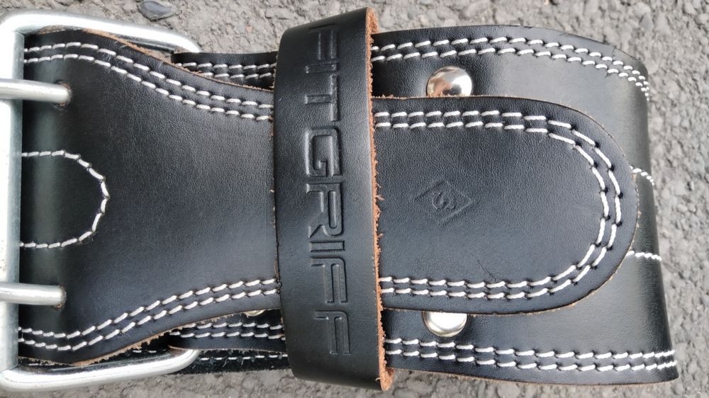 Продам  , штангу  и пояс тяжелоатлета.