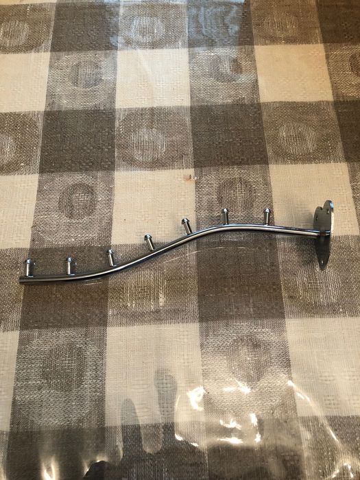 Кронштейн настенный для одежды