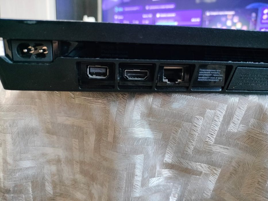 Продам Playstation 4 Slim ,1 Tb.