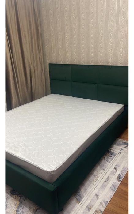 Продам 2х спальную кровать