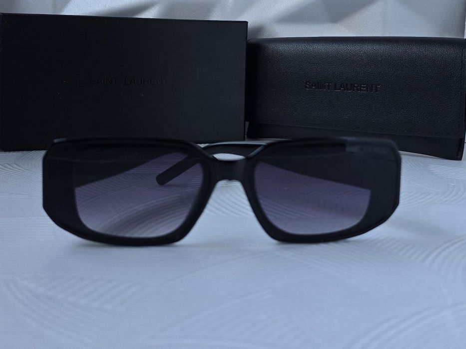 Дамски слънчеви очила правоъгълни 2 цвята черни