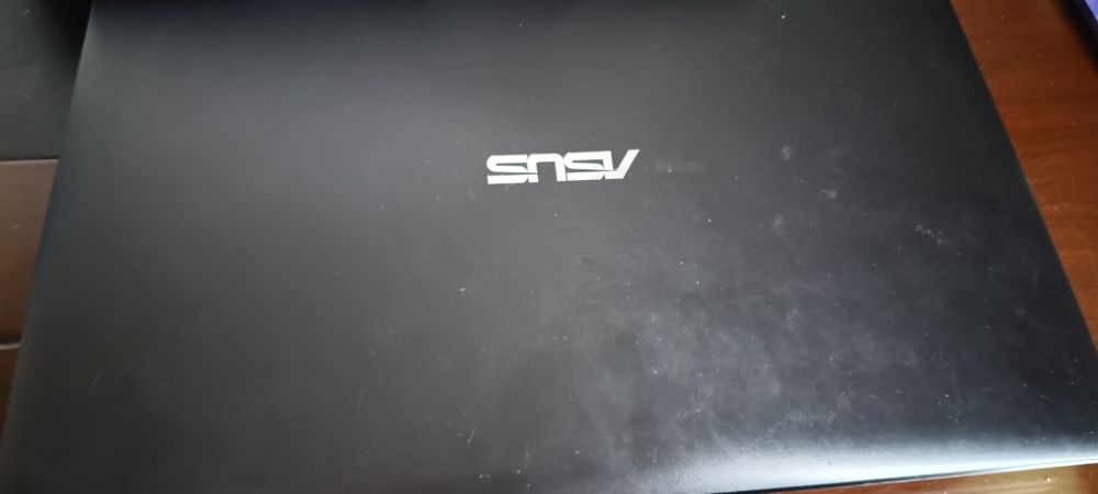 Ноутбук Asus черный