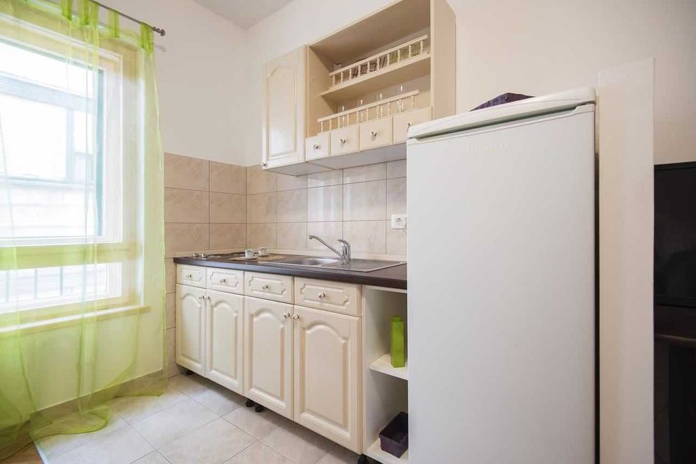 Продава се Двустаен апартамент в София, Център - 60 кв.м за 2450 €/кв.м - Снимка #2