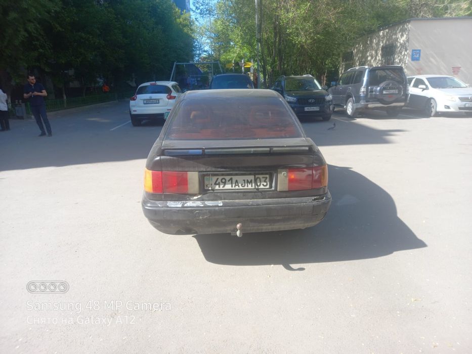 Продам Audi C-4 1991 года.