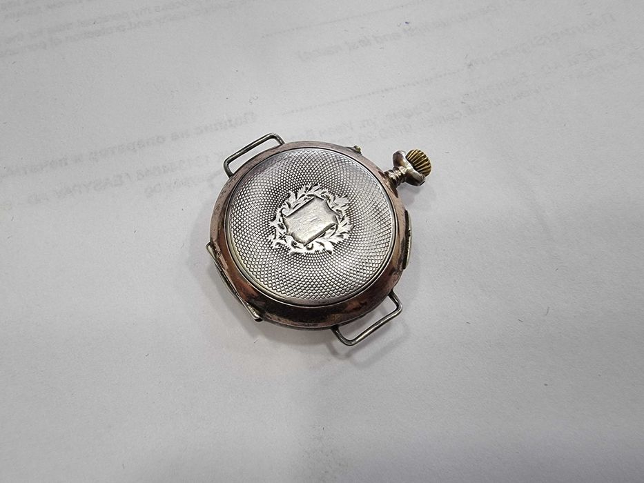 Сребърен часовник