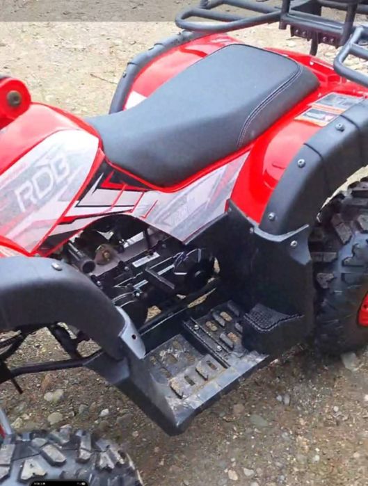 Vand atv culoare rosu