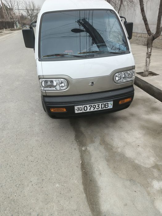 Damas 2 oq satoyanasi zur