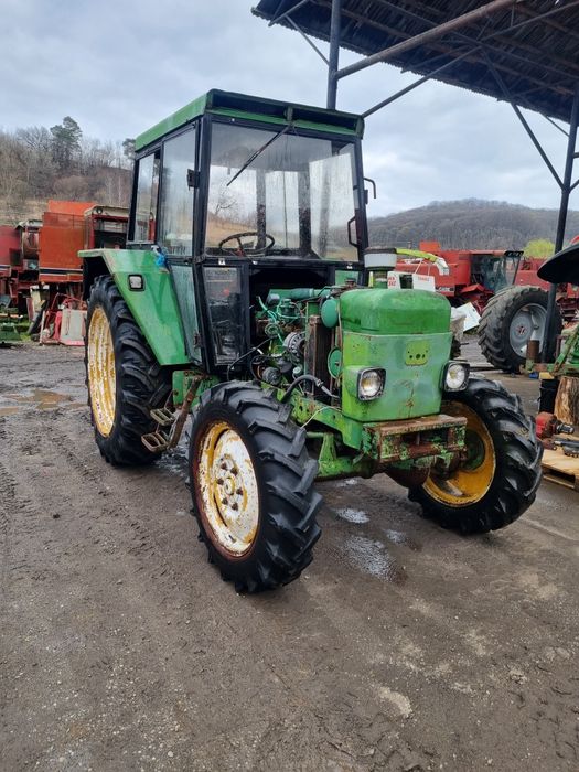 Dezmembram tractor John Deere 2130