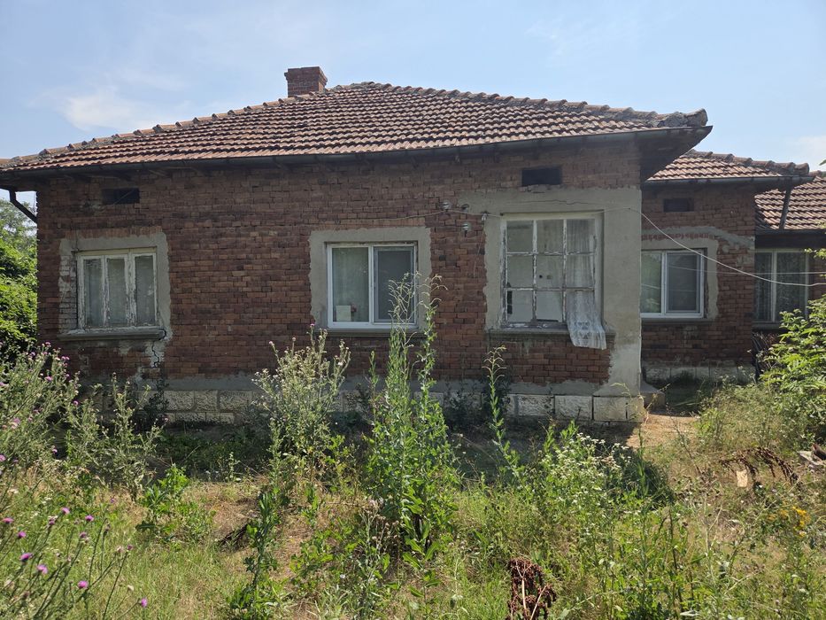 Къща във село райнино