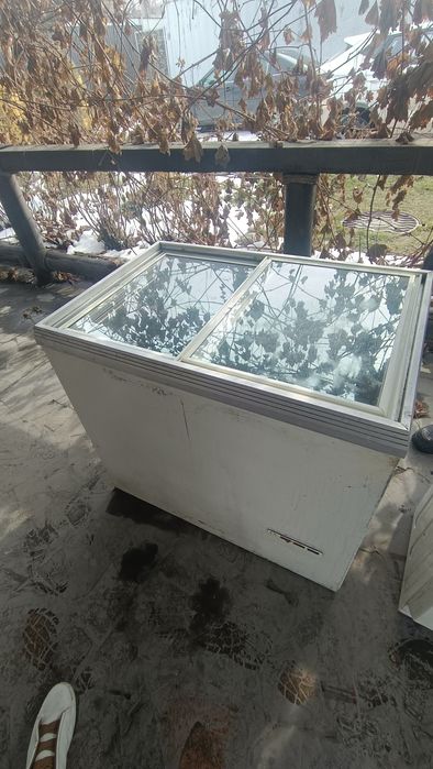 Продам морозильник